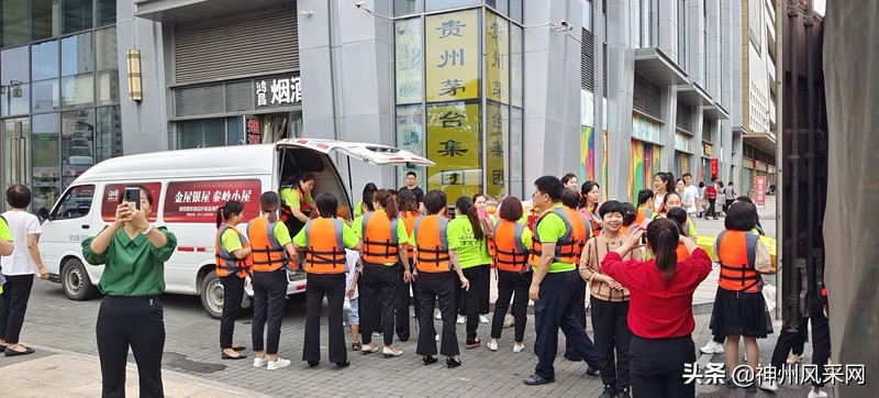 「神州头条」 陕西定安文化将15万捐赠救灾物资运往河南新乡卫辉市