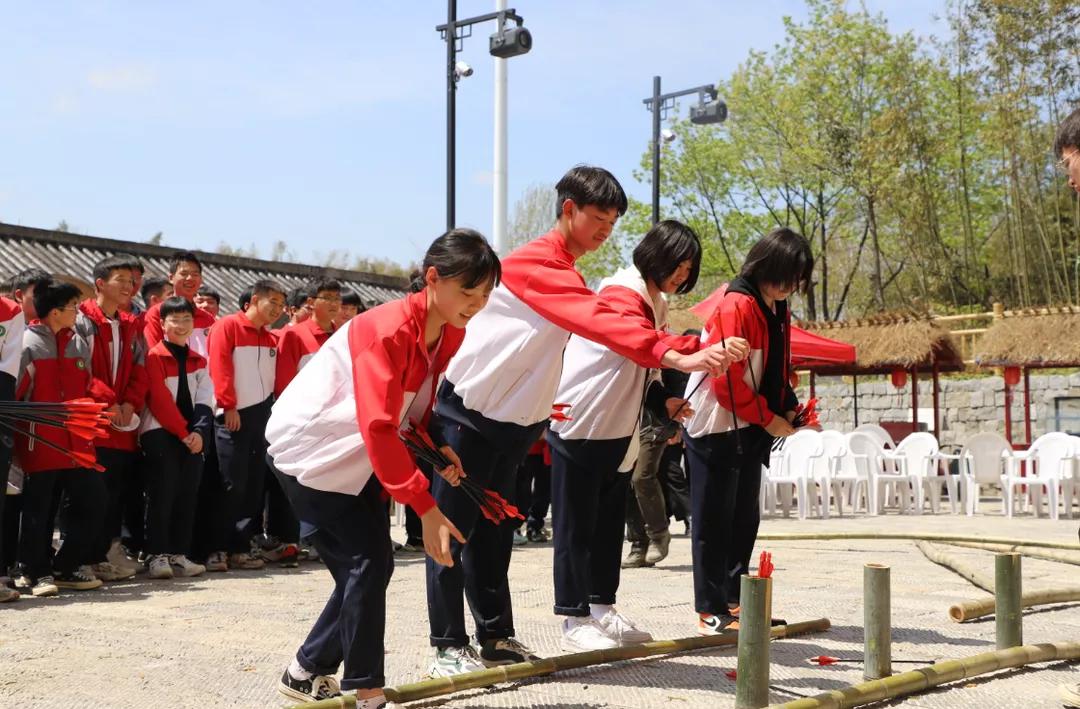 继承传统经典 争做中国好少年固始永和中学高一年级西九华山研学行