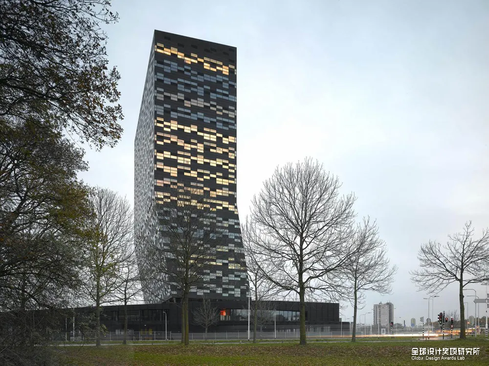 荷兰MECANOO建筑事务所摘得2021 欧洲建筑奖