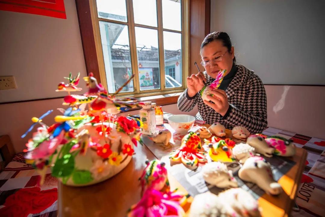 Spend the New Year atmosphere group! 200 million people are surrounded of view " Shandong big steamed bread " , 