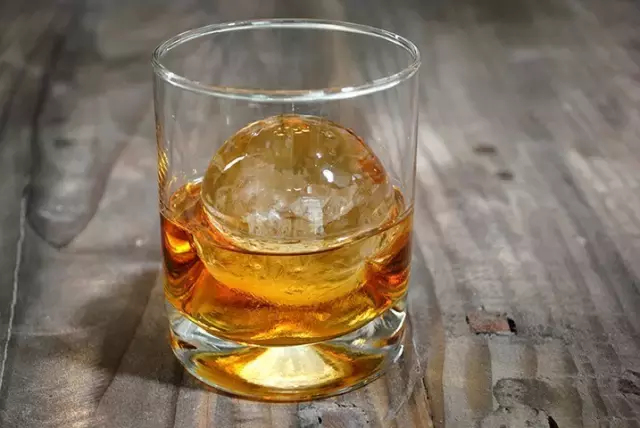 「调酒」鸡尾酒冰块