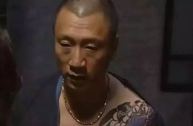 别戴金项链了，有内涵的男人都戴这5种饰品，分分钟帅出新高度！