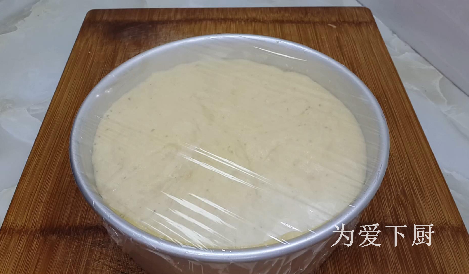 發糕別直接蒸著吃了，加2個蘋果，鬆軟香甜，保證孩子愛吃不挑食