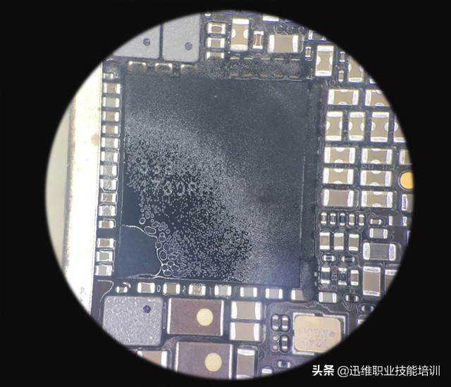 苹果手机进水不开机怎么办？搞定方法很简单，找出问题是关键！