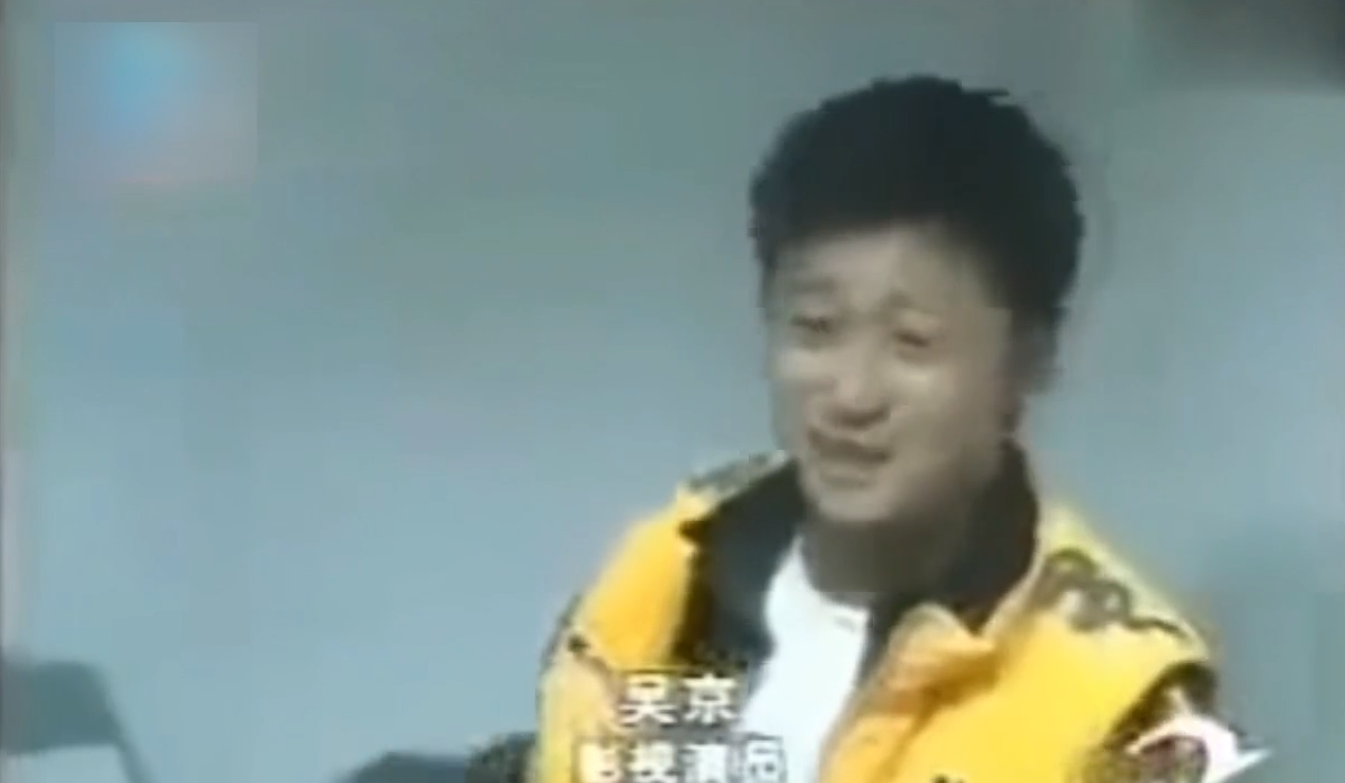 吴京的“间歇性”人设崩塌，有人怒骂：真爱国