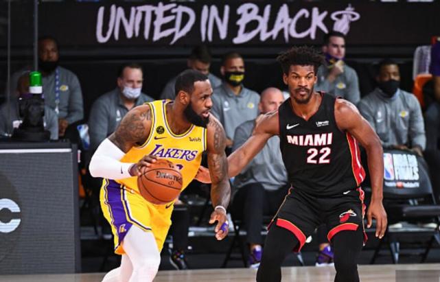 開場夢遊下半場爆發！詹姆斯砍28分不停被撂倒，對手頻頻大動作犯規也攔不住！（影）-黑特籃球-NBA新聞影音圖片分享社區