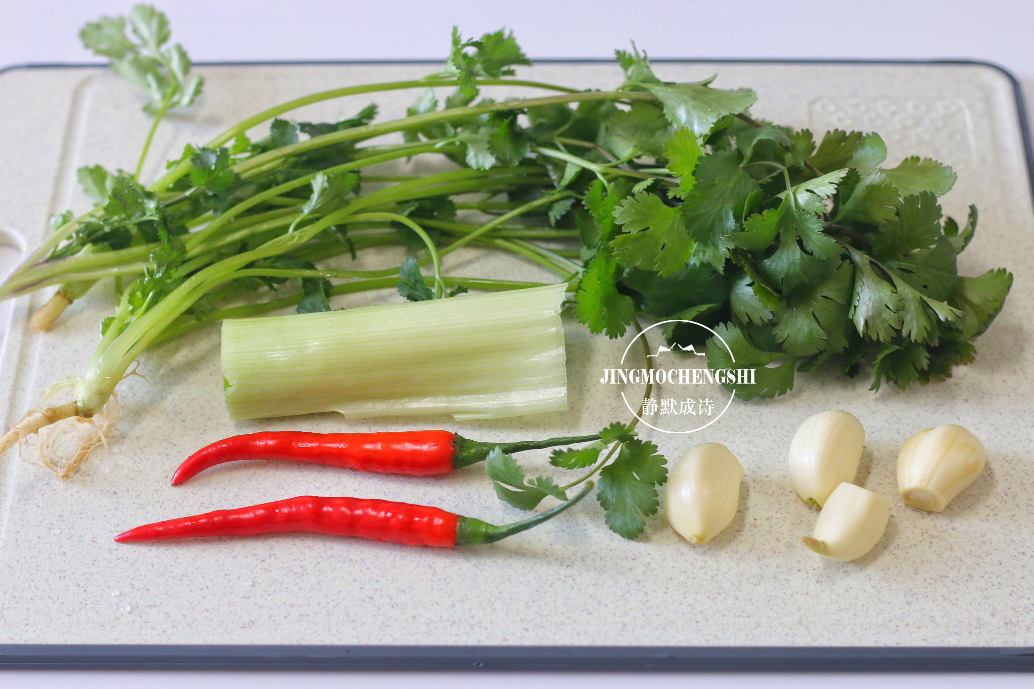 教你做萬能蘸料，涼拌菜涮火鍋都可以，怎麼吃都香