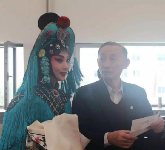 梅燕金声——专访北京京剧院优秀青年“梅派”演员白金