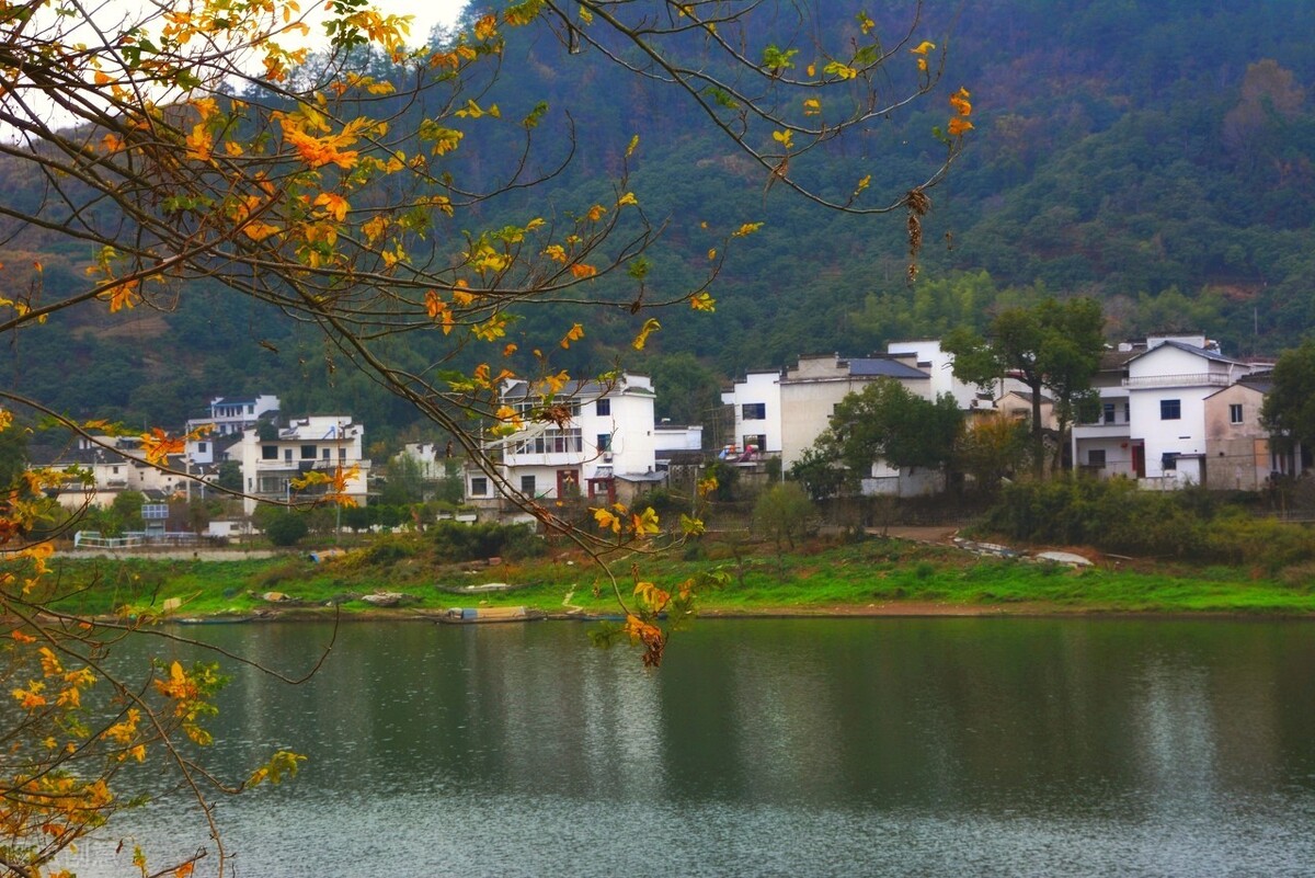 Anhui in autumn, one night into autumn, Huizhou became beautiful