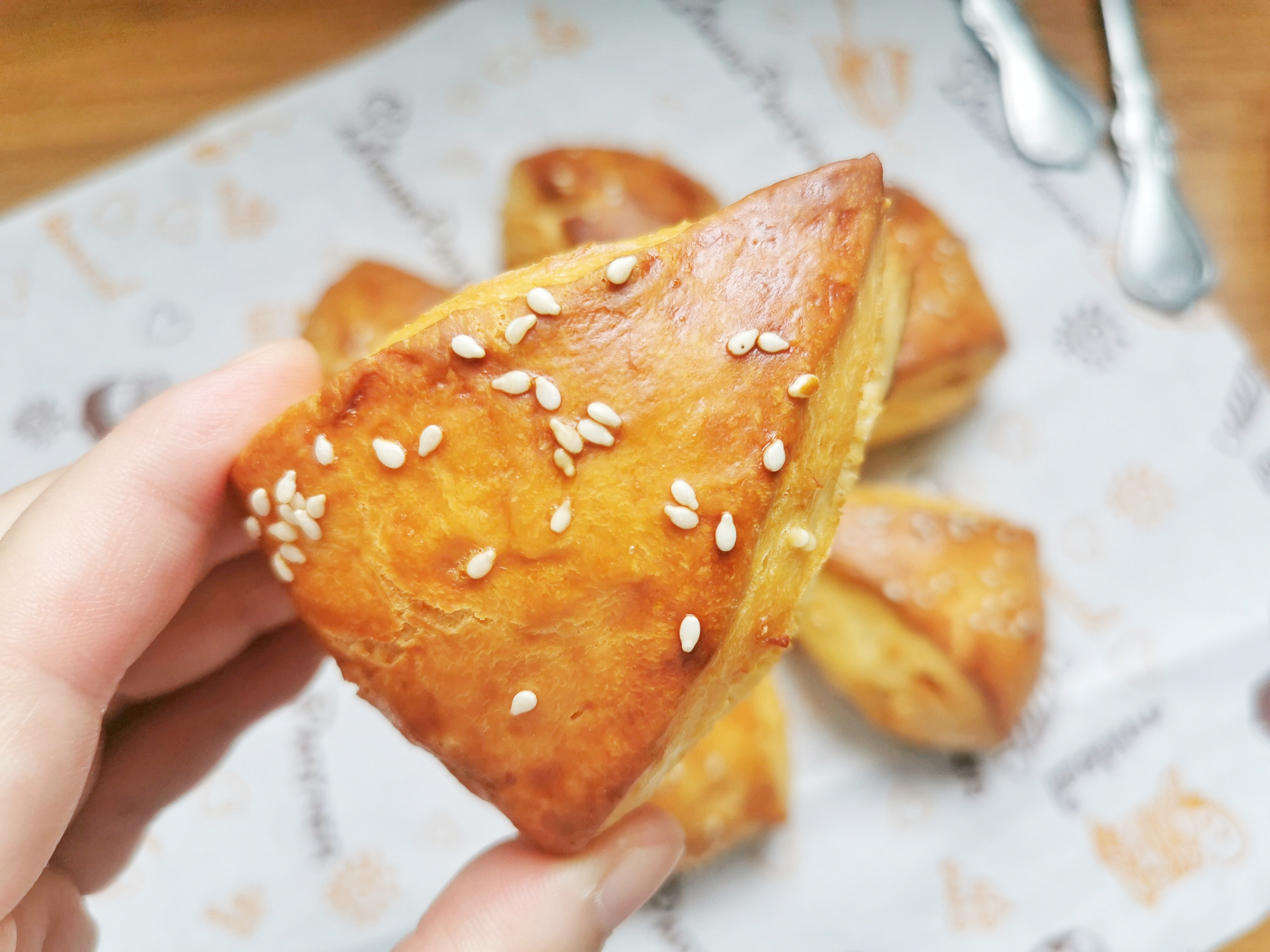 早餐不知道吃什么？试试这道零难度司康饼，外酥里软，孩子特爱吃