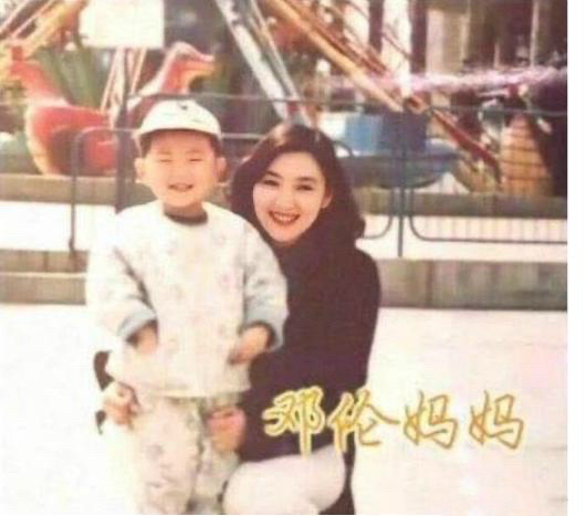 杨恭如妈妈赛亚姐，李小璐妈妈靓绝东三省，这些明星父母也太美了
