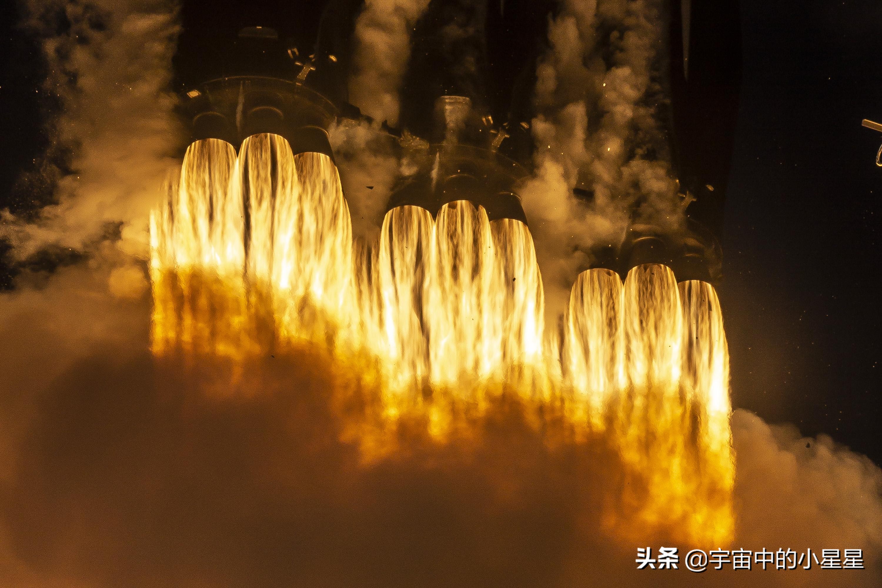 火箭发射瞬间喷出上千吨水，用处很大，但是俄罗斯却不喷水！