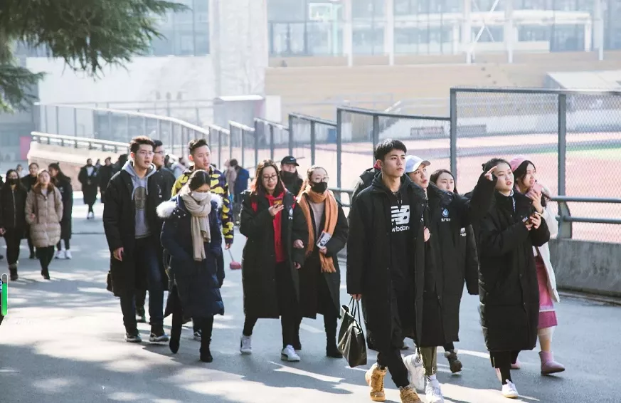 省统考和艺术类大学的校考哪个更重要？校考对于艺考生的优势有？