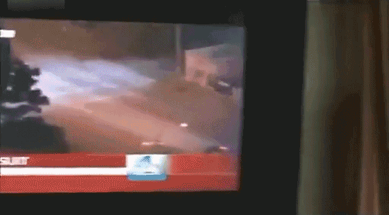 警車高速追擊坦克！為什么美國警車的性能都必須如此強(qiáng)悍？