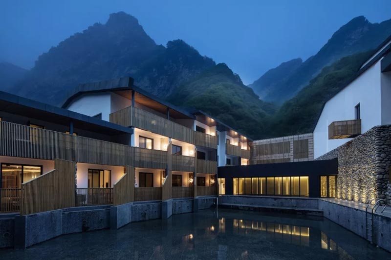 鋁鎂錳板屋頂大受鄉(xiāng)村民宿歡迎