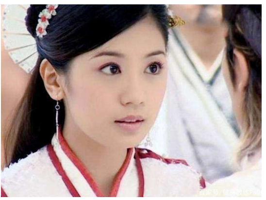 賈靜雯一直堅持健身，被英國媒體稱贊：外表比實際年齡小一板