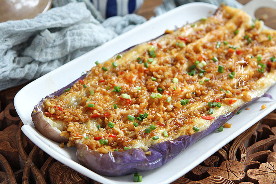 天一热就想吃这菜，鲜嫩解暑营养高，蒸10分钟出锅，浇上料，真香