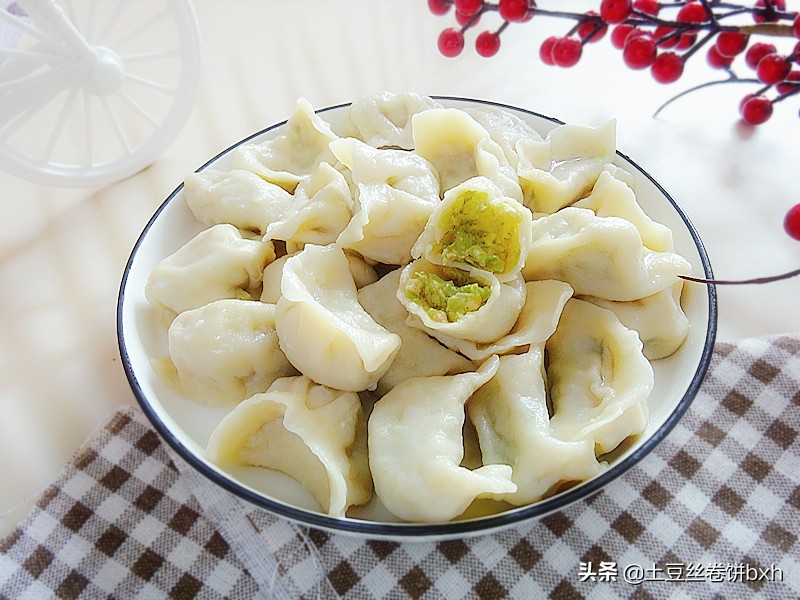 伏天，吃饺子试试这个馅，水嫩鲜香还能润泽皮肤，好吃又开胃