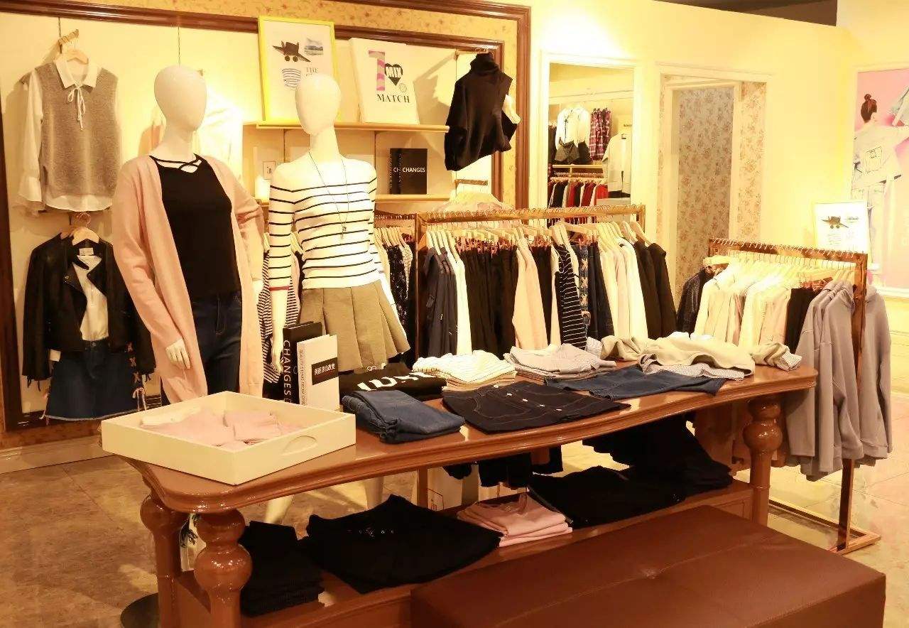 又一服装巨头跌落神坛！关闭4391家门店，被迫出