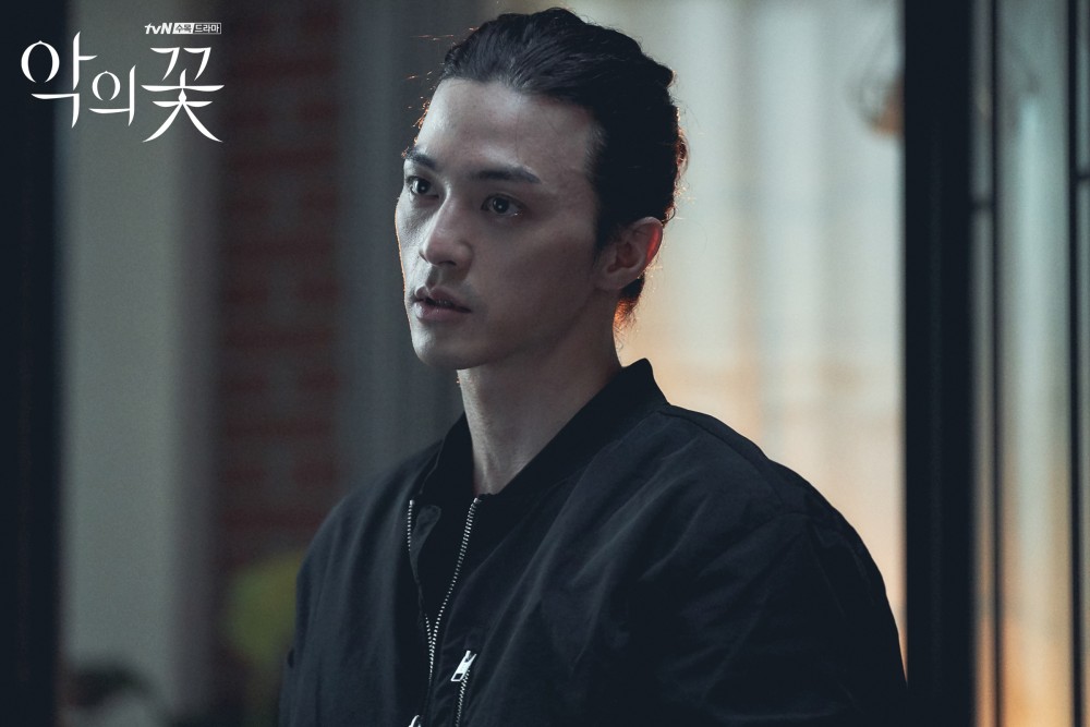 恶之花大结局剧照公开李准基站上法庭