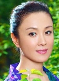 “最美妲己”傅艺伟：25岁爆红后息影经商败光家