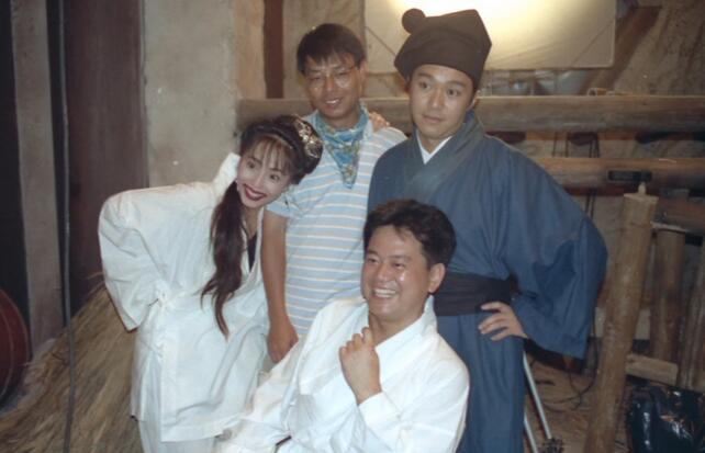 “祝枝山”陈百祥聚会遭5千人举报，70岁染黄发