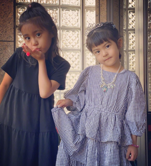 有種“潛力股”叫賈靜雯女兒，波妞顏值逆襲，俏皮可愛不輸咘咘