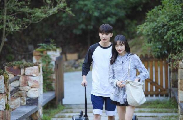 郑爽被封杀前，圈内人曝她还有更大猛料，实名