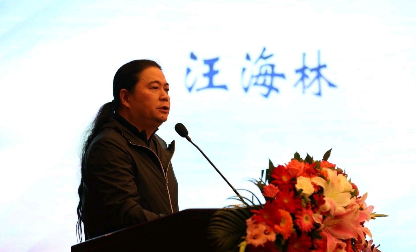 汪海林账号沦陷，自称“收到十万条私信”攻击，都来于自肖战粉丝