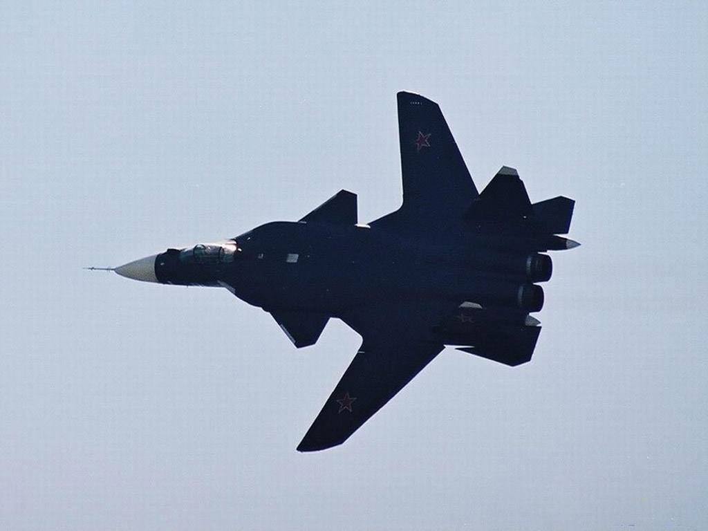 沈飞要造高达？变前掠翼双体飞机方案曝光，已申请技术专利