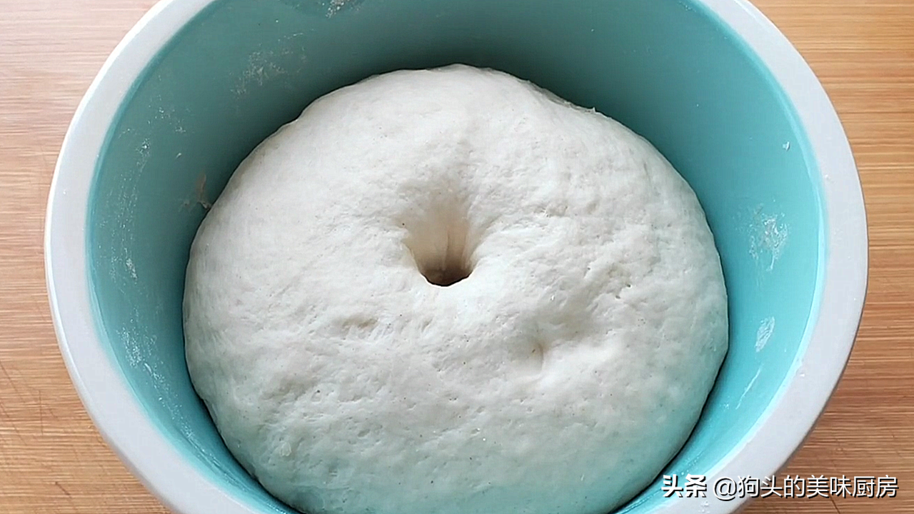 自从学会这样做小笼包，我家隔天蒸一锅，松软鲜美又多汁，太香了