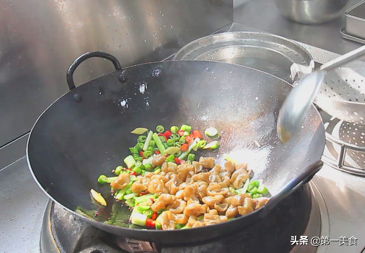 图片[21]-干锅肥肠掌握这个技巧 肥肠鲜香酥脆 不老不嫩 连吃两碗米饭-起舞食谱网