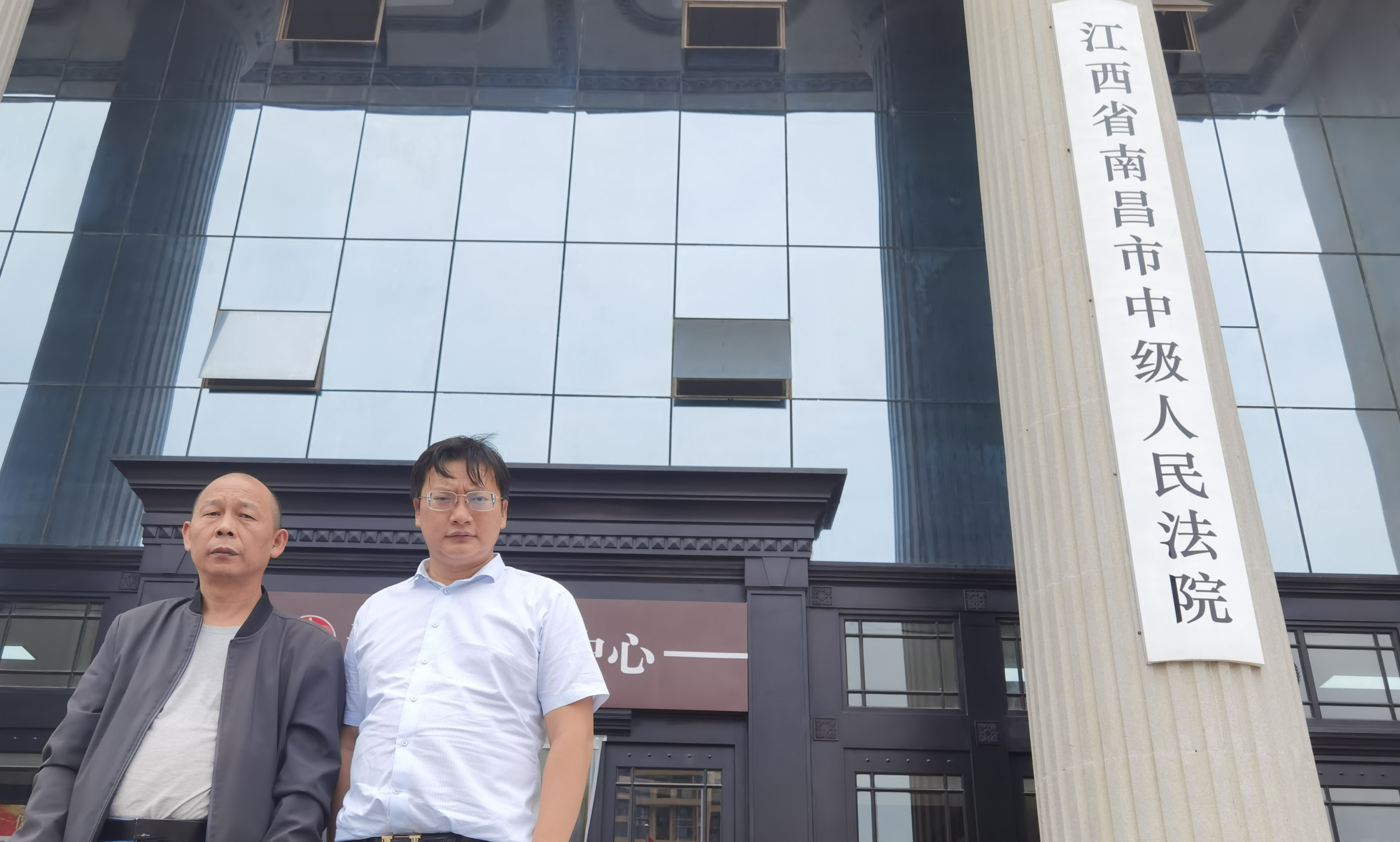 “女魔头”劳荣枝案即将开庭：前男友眼中的她生活简朴有品位，家人想听她亲口说是不是真的不要聘律师