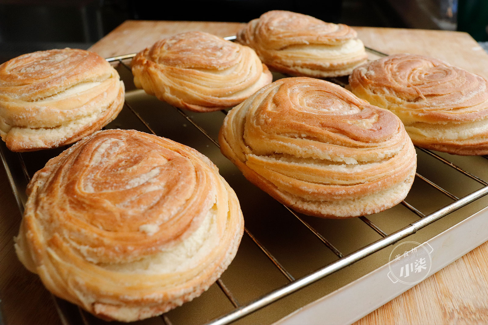 這個燒餅太香了，無技巧無難度，一切一擀層次多，香酥不膩特好吃