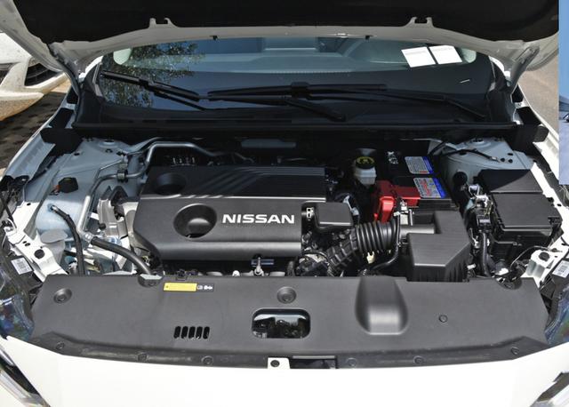 日产轩逸这A级家用车很受欢迎，大空间还特省油，性价比高