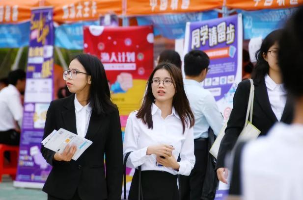 中小学教师将大幅提高工资待遇，这三类教师注