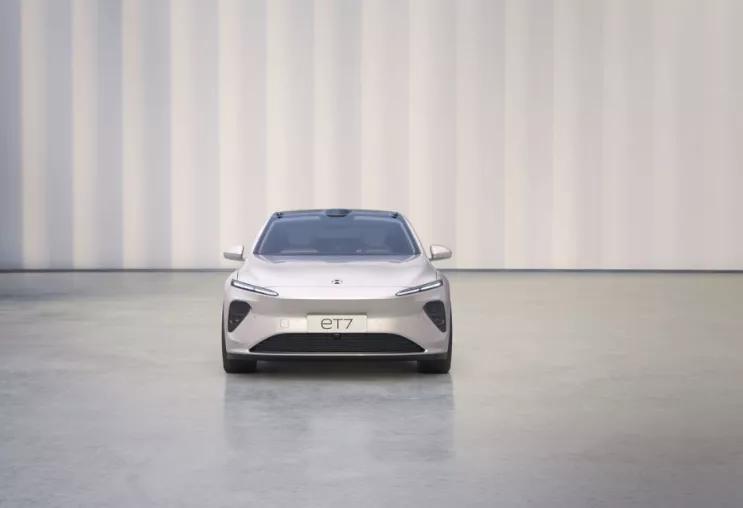 卖四五十万的蔚来ET7贵吗？续航1000km是不是噱头？