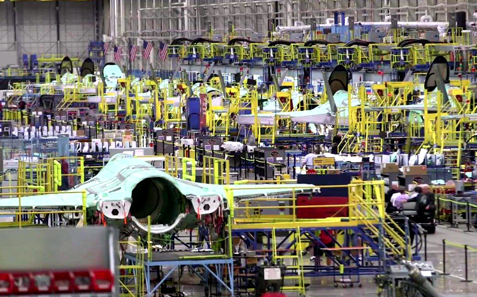 比歼20便宜几千万，已装备9个国家，生产超500架