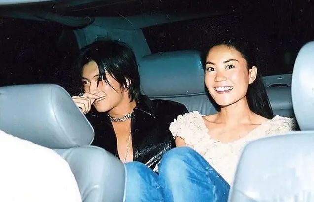 Zhang Baizhi desire hand in hand Na Ying by refus, beg a hug actively by oversight, of Wang Fei ill feeling to be shown suddenly