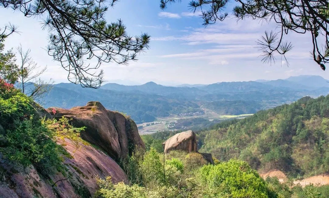 传奇石鼓山艺术摄影暨多媒体大赛开幕式在吴河乡石鼓山景区举行