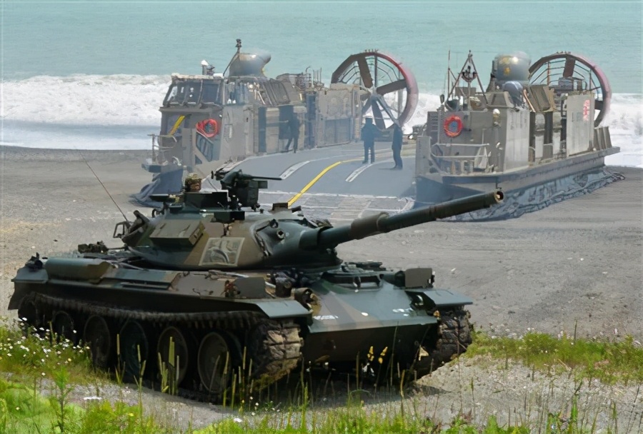 以日本现有的军事实力，和俄罗斯相比，谁更强大？