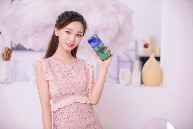 中档商品也可以有5G感受 它的姓名称为三星A90