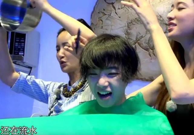 脱粉|华晨宇粉丝脱粉 他还挺会pua张碧晨带球跑不意外