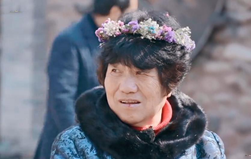 “寒门贵媳”程莉莎的蜜罐婚姻：婆婆的“卑微