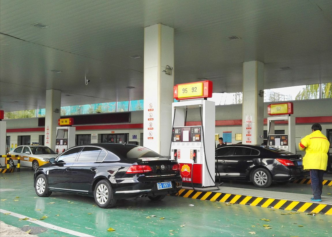 油价调整消息：今天3月9日，全国92、95号汽油最