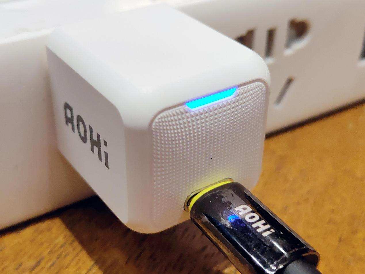Aohi magcube 20W充电器：品质依旧如一，专为iPhone 12而打造
