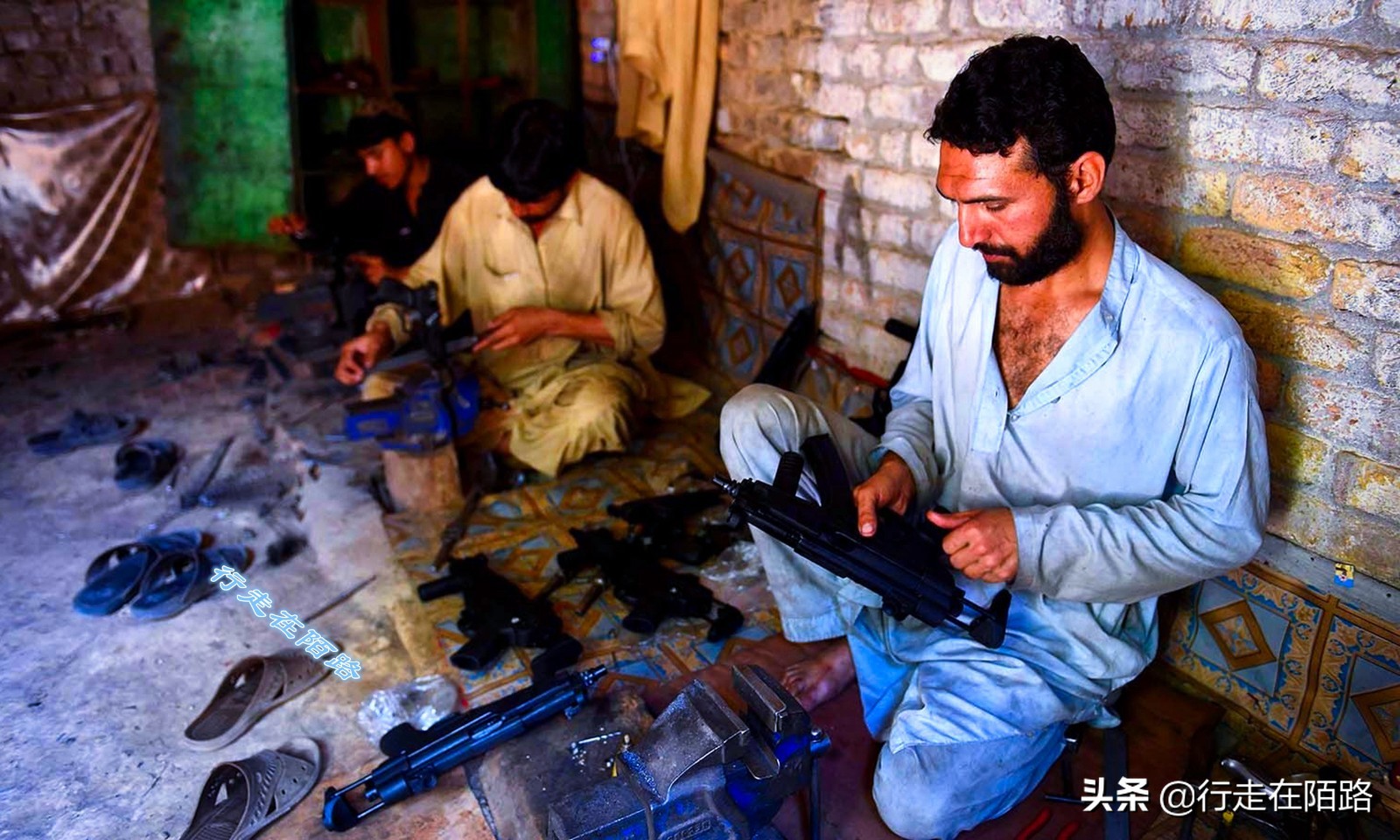 亚洲最大黑枪产地：你敢给原型我就敢仿造，导