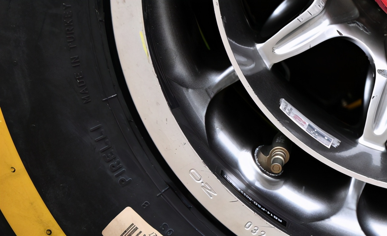 胎压门余波未平 - 轮胎压力的降低对F1赛车意味着什么