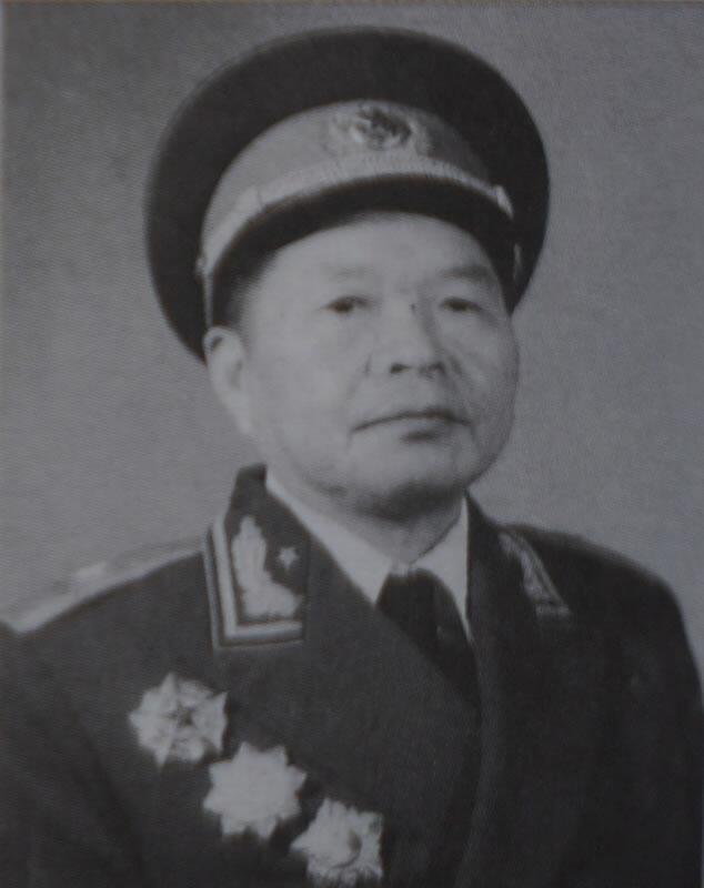 工农红军巧施\"诈城\"把戏，不费一枪一弹