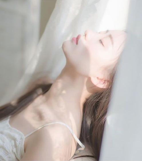 安静独处经典句子 喜欢一个人安静的独处图片